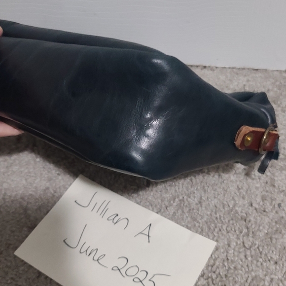 Go Forth Goods GFG Leather Medium Sarah Crossbody Bag Indigo Bison Pockets - Picture 5 of 8